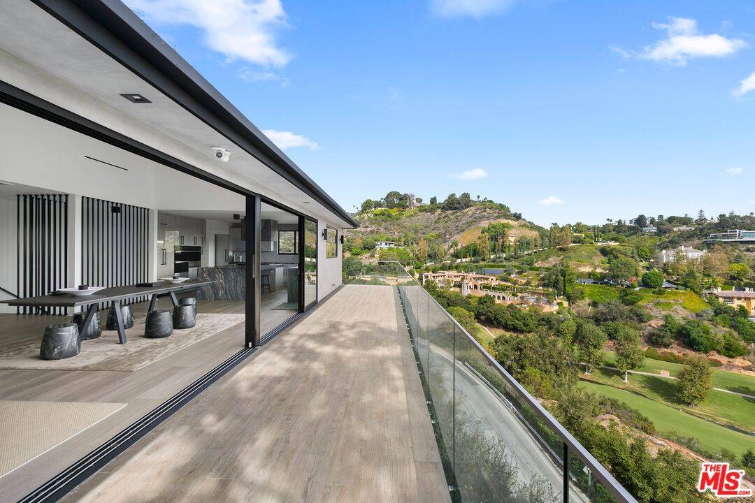 11010 Chalon Rd 4BR Bel Air La