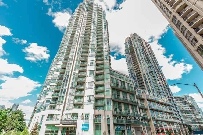 Stunning 1 Bedroom Den filled with natural light !