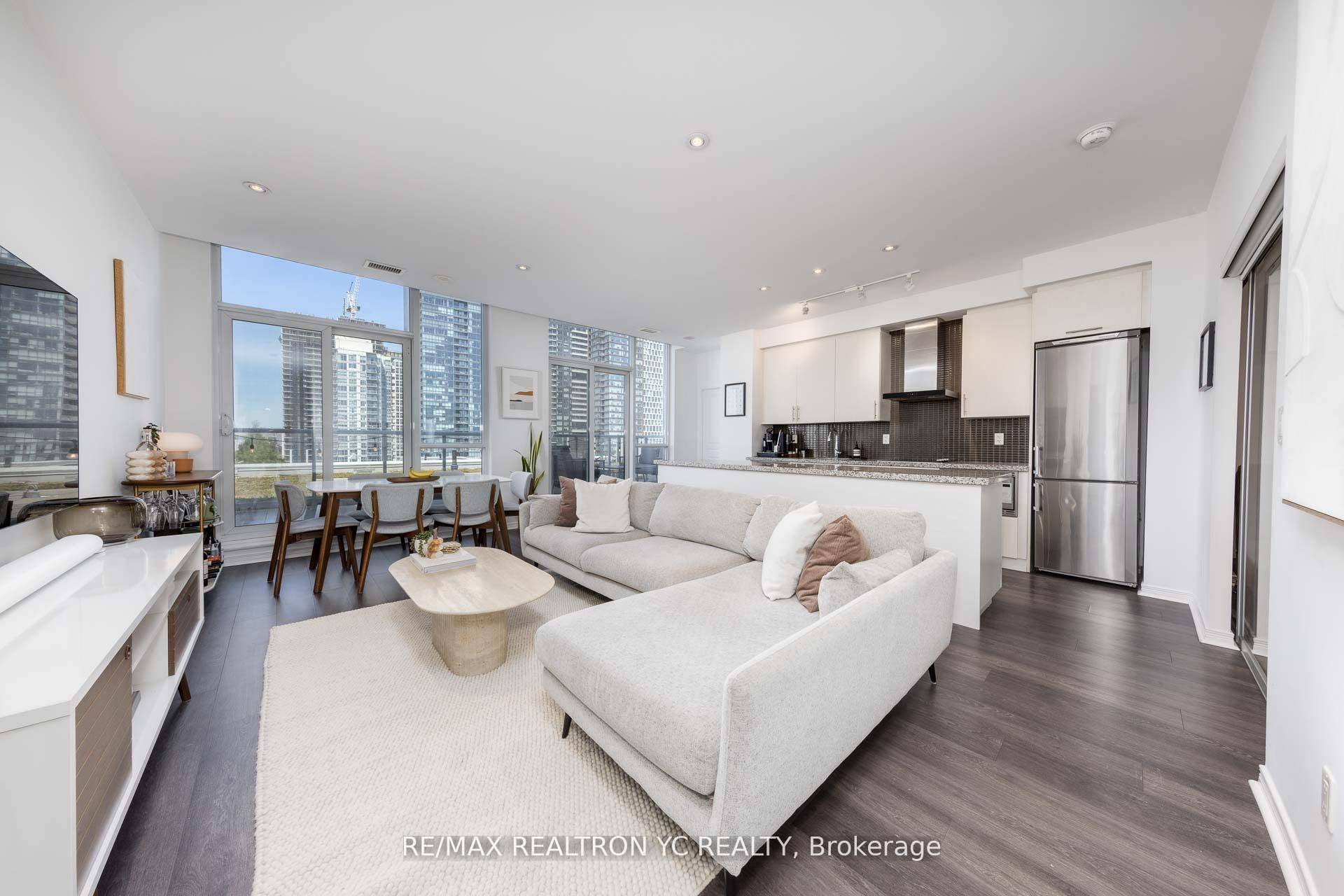 Show With Confidence ! You DON'T Want To Miss this Rare Opportunity To Own A True PenthouseLifestyle With No Wasted Area, Fully Open Concept Upgraded 2 Bdrm, 2.