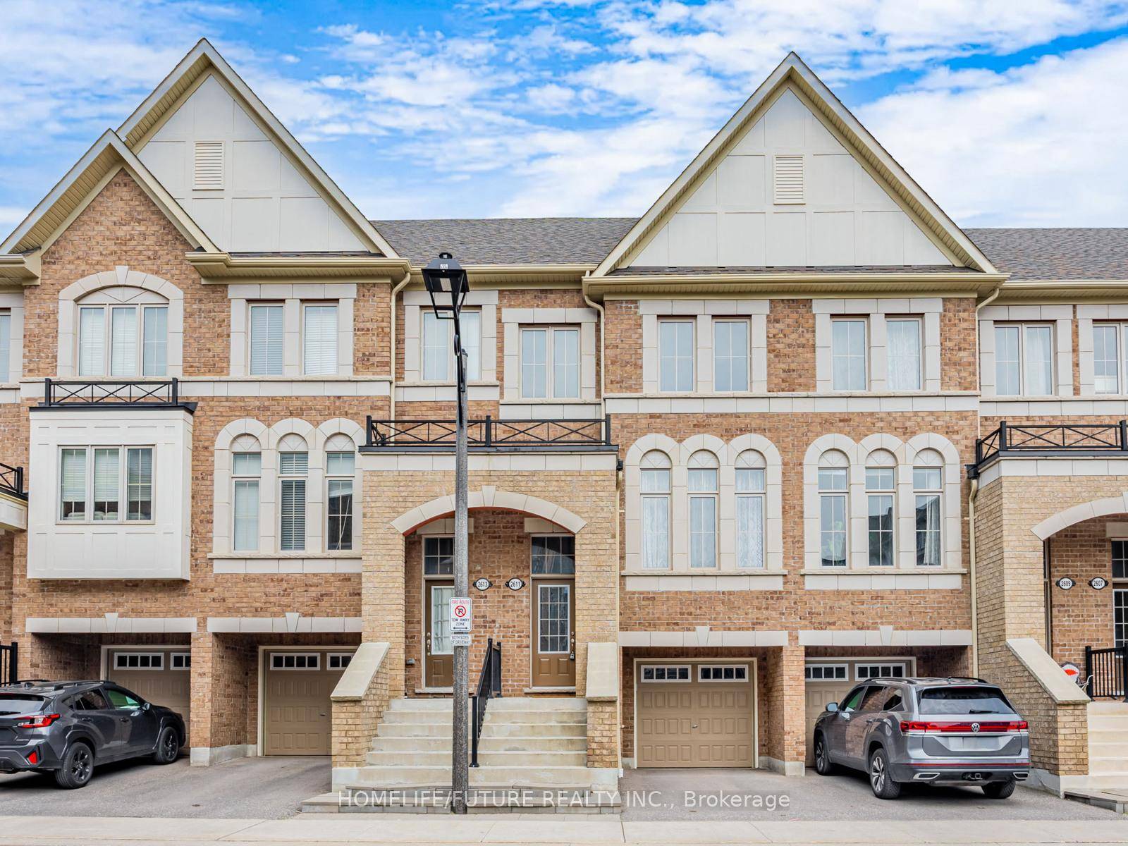 Welcome To This Beautifully Maintained 3 1 Bedroom, 3 Bathroom Townhouse, Located In North Oshawa, Windfields Community, Modern Residence Features An Amazing Layout With An open Concept, With Upgraded Kitchen, ...