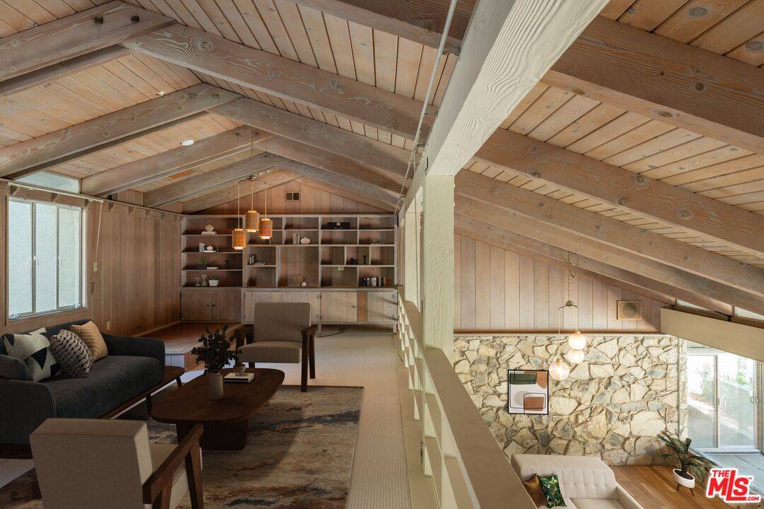 1365 N Wetherly Dr 5BR Sunset Strip La