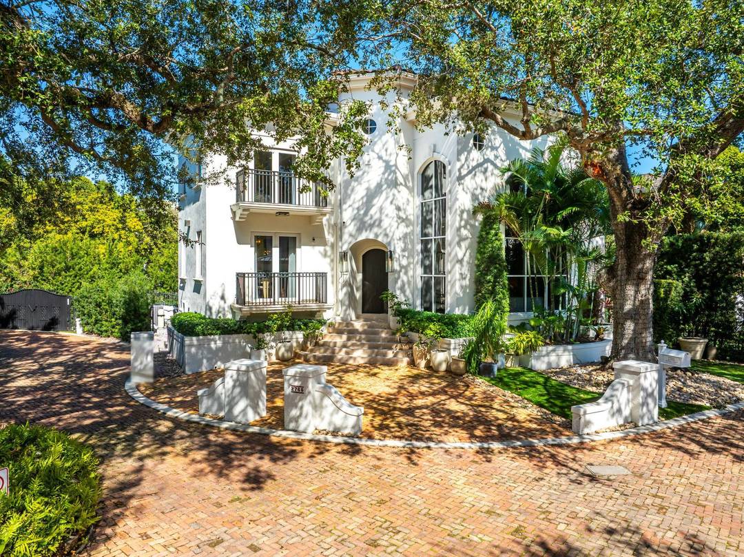 Tucked away on an exclusive cul de sac in the heart of Brickell, 2765 Brickell Ct offers a rare opportunity to own a private, gated residence just minutes from Coconut ...