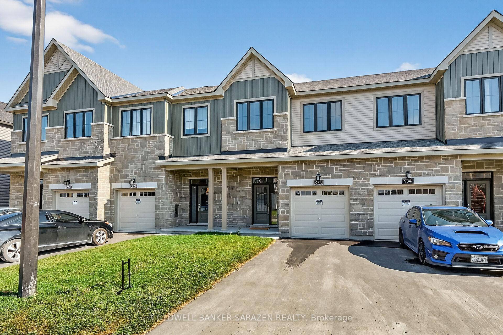 This never lived in townhome offers modern design and exceptional convenience in Kanata desirable Morgans Grant community.