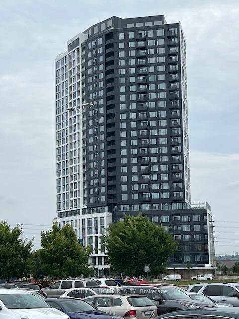 Its a Daniels Upgraded Corner Unit of luxury living at Erin Mills Pwy and Eglinton Ave with clear views, Top Schools, Credit Valley Hospital amp ; Highway Access Located in ...