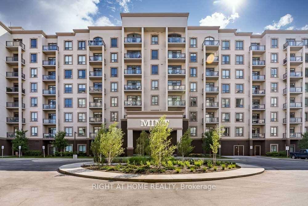 713 Sq Ft 1 1 Unit W Open Concept From Eat In Kitchen That Leads To Balcony With Beautiful East Facing.