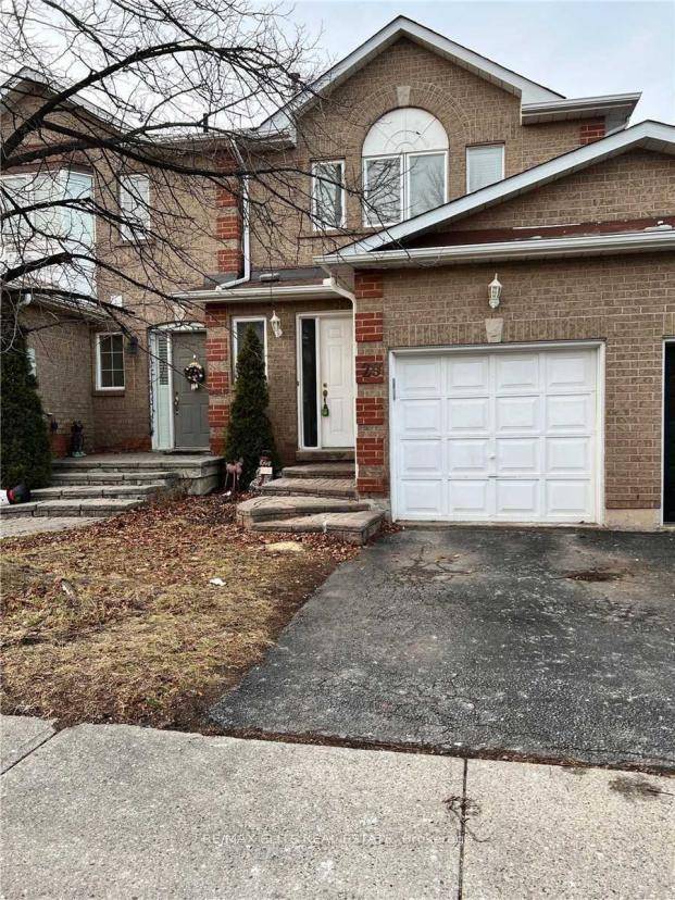 This Bright And Cozy Two Storey, Three Bedroom Townhome Is Located In The Sought After Neighbourhood Of West Oak Trails.