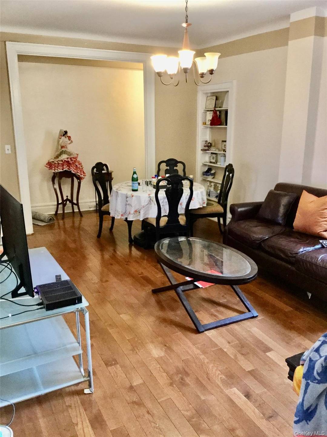 This is a Lovely Large 2 Bedroom Co Op Apartment in the Heart Of Jackson Heights, in a Very Nice Co Op Building Close to All Shopping and Transportation.
