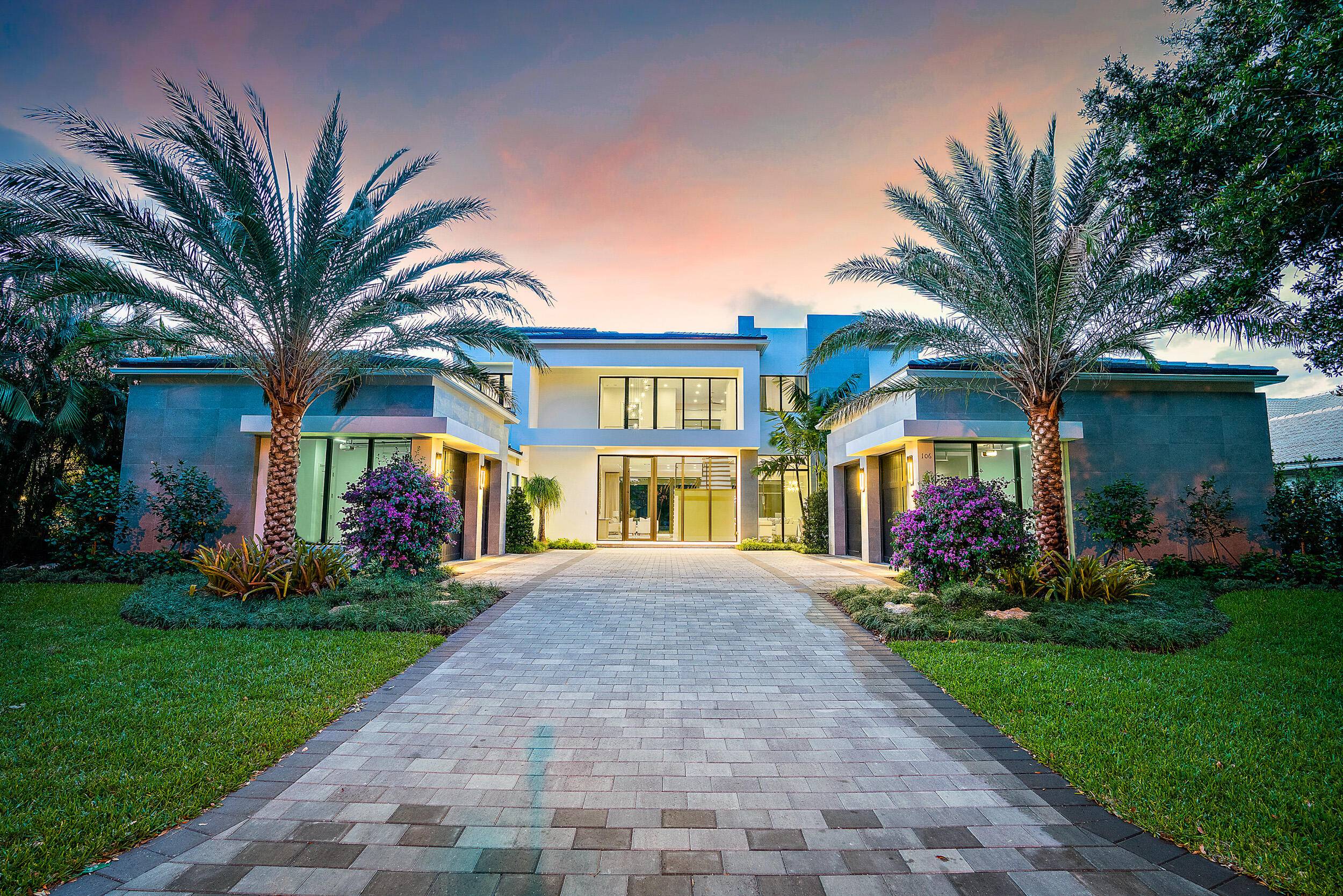 NEW 6, 500 SQ FT SPEC HOME BY HASEY CONSTRUCTION This home will feature 5 bedrooms plus a den, 4 car garage, transitional styled design with an open floor plan, ...