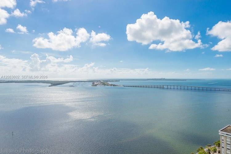 Luxury 3 Beds 3 Baths with unobstructed water views at Jade Brickell which is one of the most exclusive and sophisticated waterfront buildings in Brickell.
