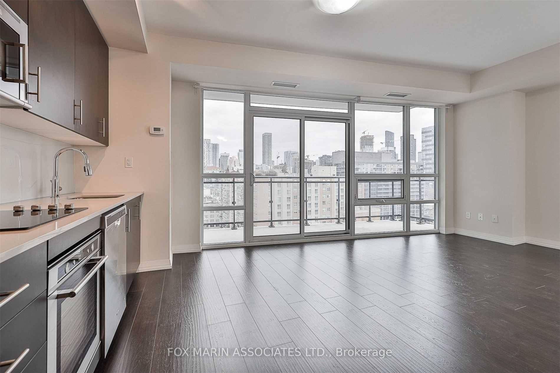 The perfect Jr. one bedroom corner suite in the St.