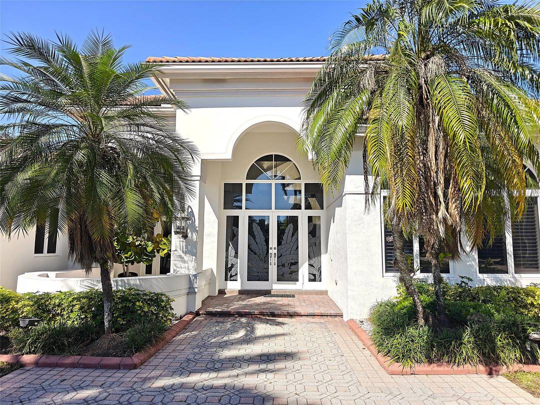 Luxury rental in the prestigious, guard gated Windmill Ranches.