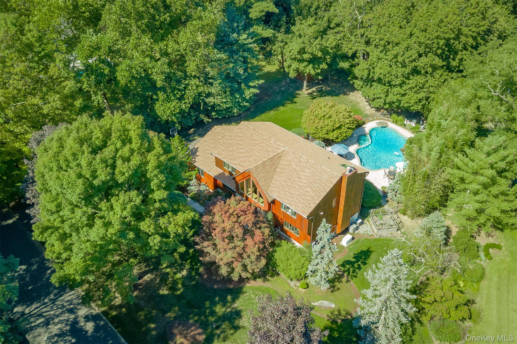 MONTEBELLO A MUST SEE RESIDENCE !