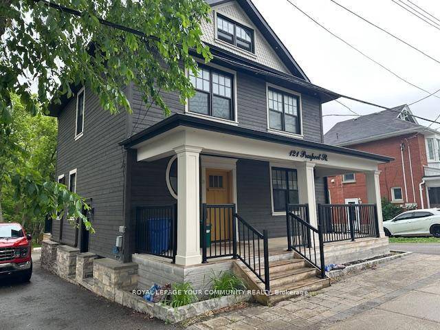 THIS MODERN RENOVATED ONE BEDROOM ONE BATHROOM LOWER LEVEL APARTMENT IS JUST MINUTES FROM RESTAURANTS amp ; CAFES ON MAIN STREET, PARKS, TRAILS, HOSPITAL, FAIRY LAKE AND NEWMARKET GO STATION.