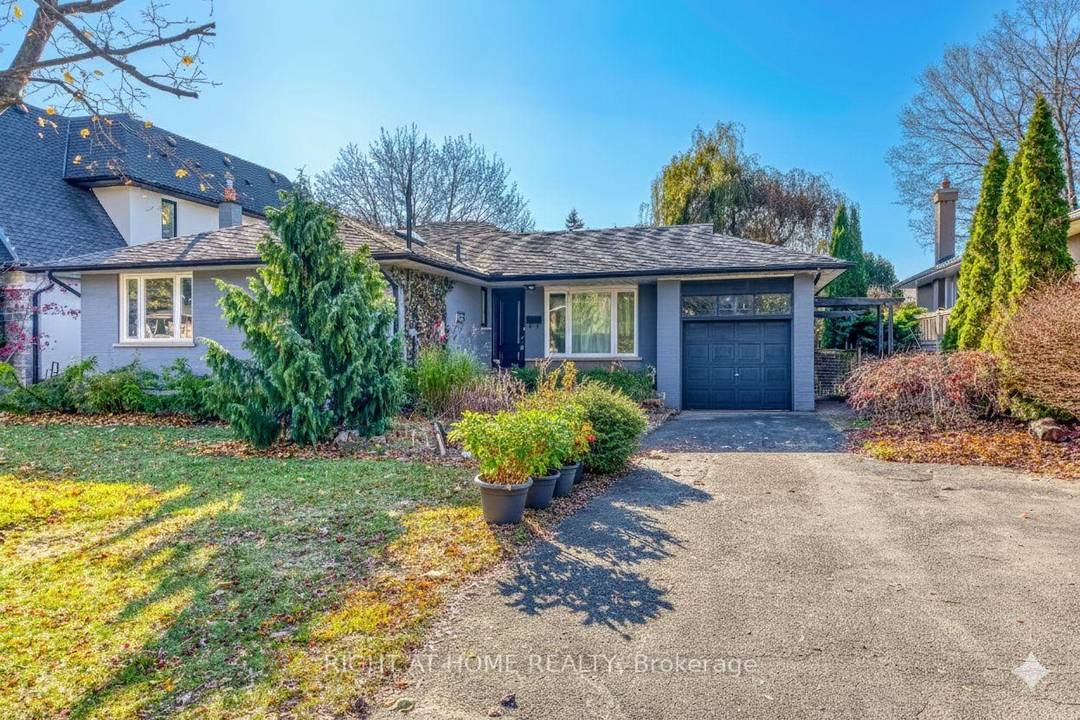 Welcome to 426 Lees Lane, Oakville located in one of the most sought after neighbourhoods on a quiet, family friendly street.