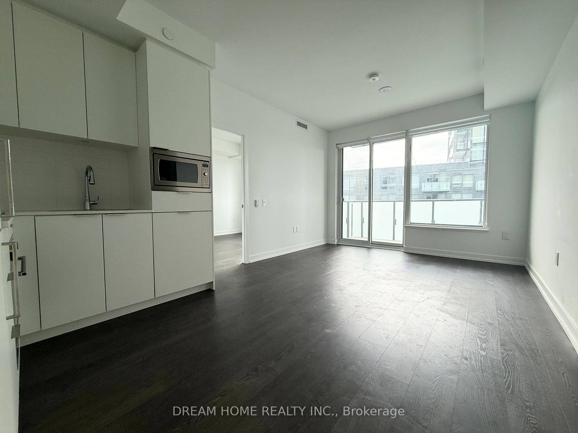Location ! Location ! Welcome to M2M Condo !