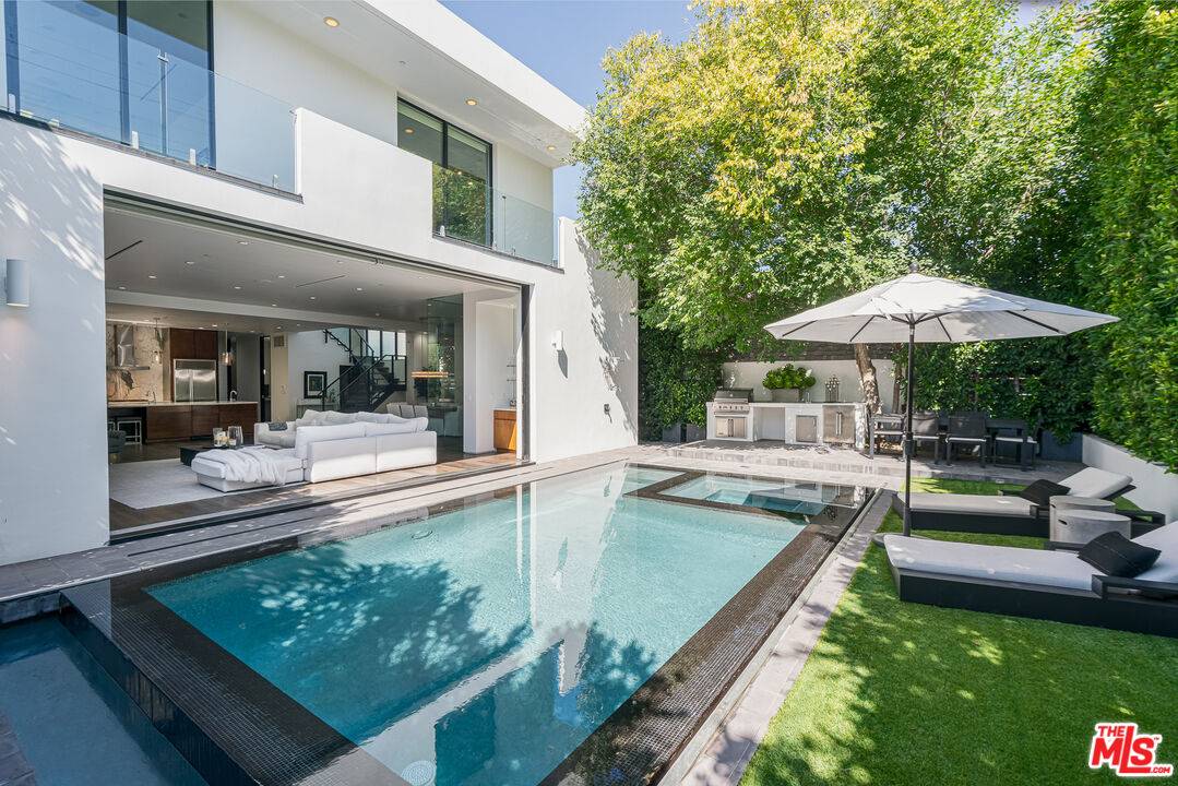 128 S Almont Dr 4BR Beverly Grove La