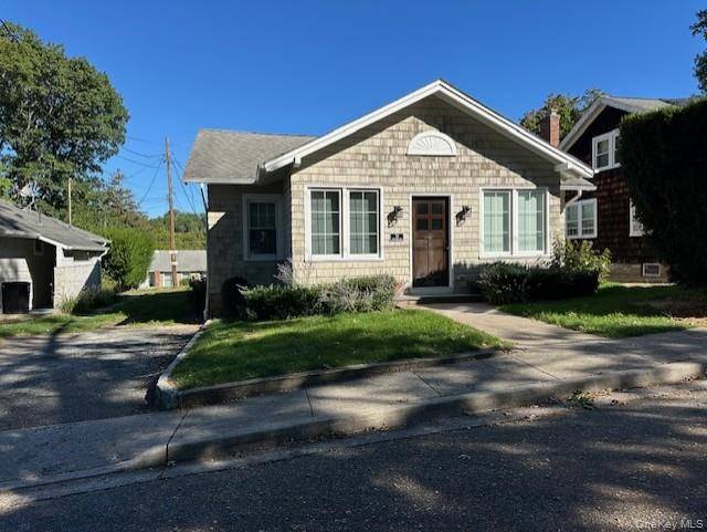 This charming 2 bedroom, 1.