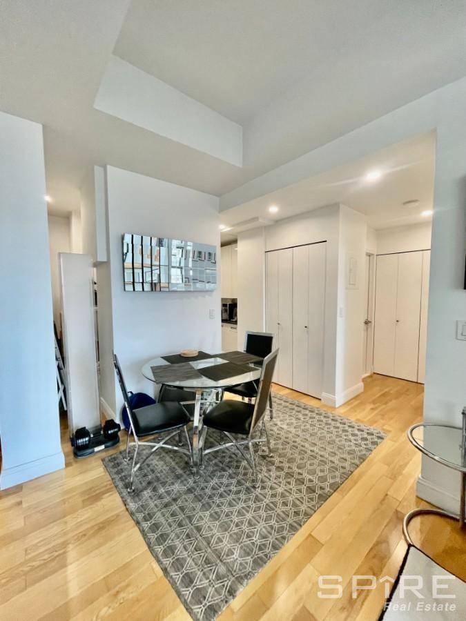 Great Layout. Nice and Bright True 1br Separate Small area, Separate dining area and nice size living room with wall wall windows.