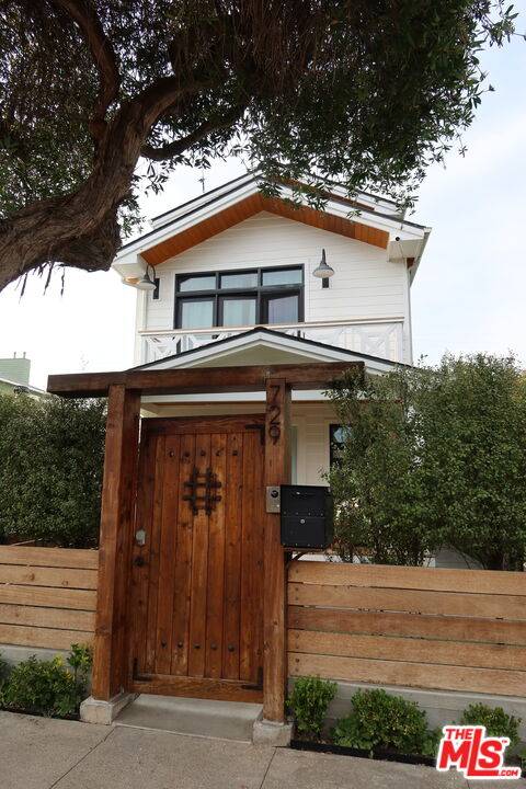 729 Raymond Ave 2BR Santa Monica La