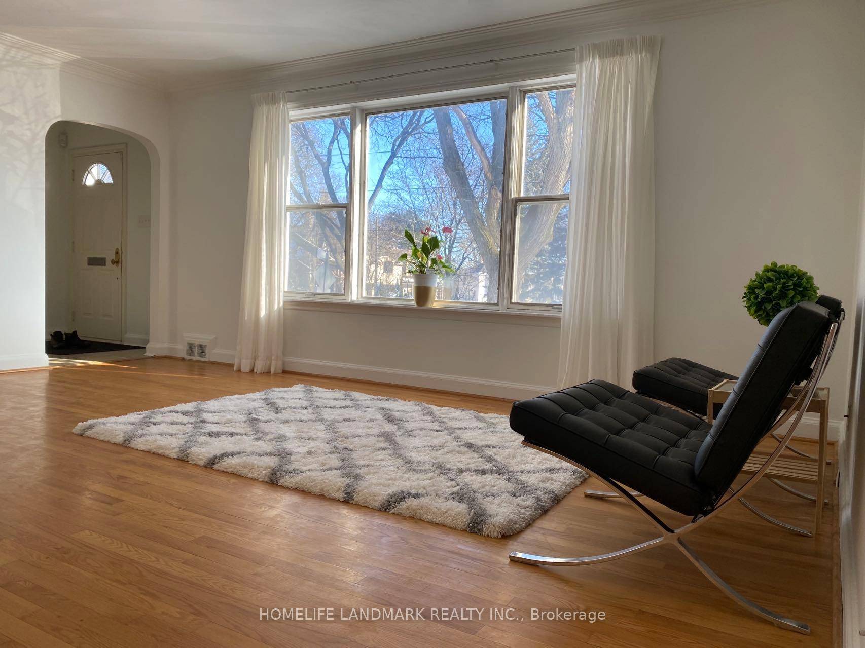 Prime Lawrence Park Right Cross Cheltenham Park.