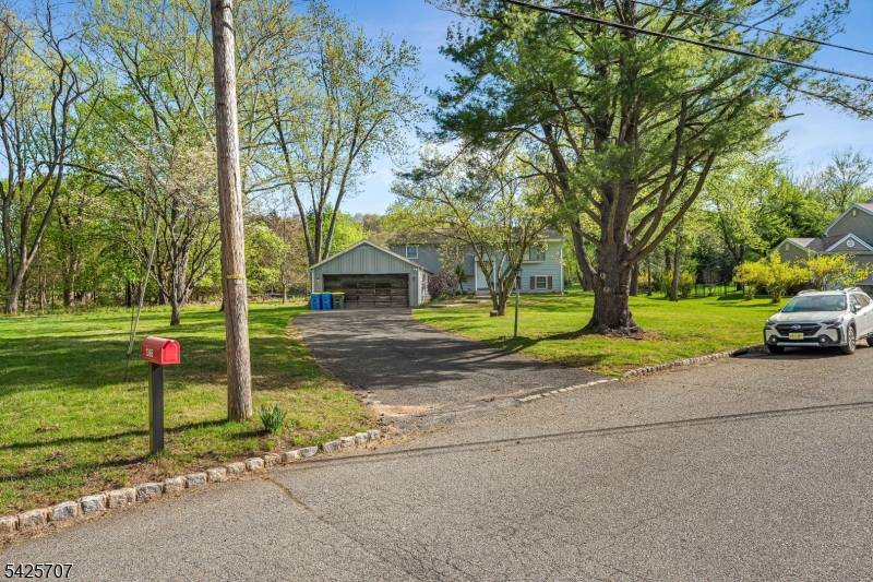 Welcome to this spacious, bright and airy retreat designed for comfortable living and entertaining.