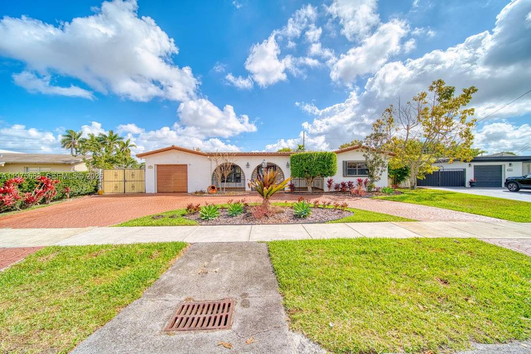 Welcome to a home that truly feels like it has everything you ve been hoping for set in an extremely desirable neighborhood.
