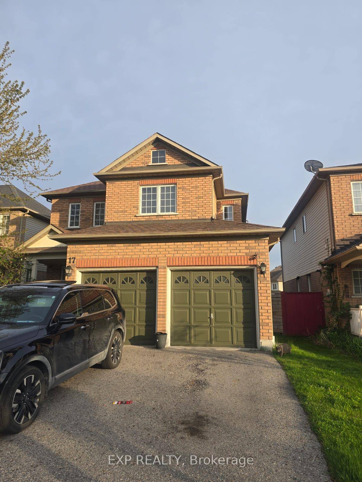 Spacious Family home over 2000 sqft in desirable Rolling Acres neighborhood of Whitby.