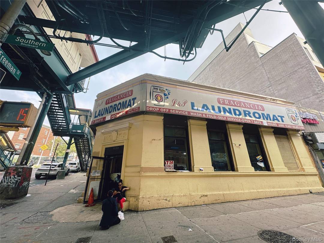 1254 Southern Blvd presents a rare opportunity to acquire a high visibility, corner free standing retail property in the Bronx.