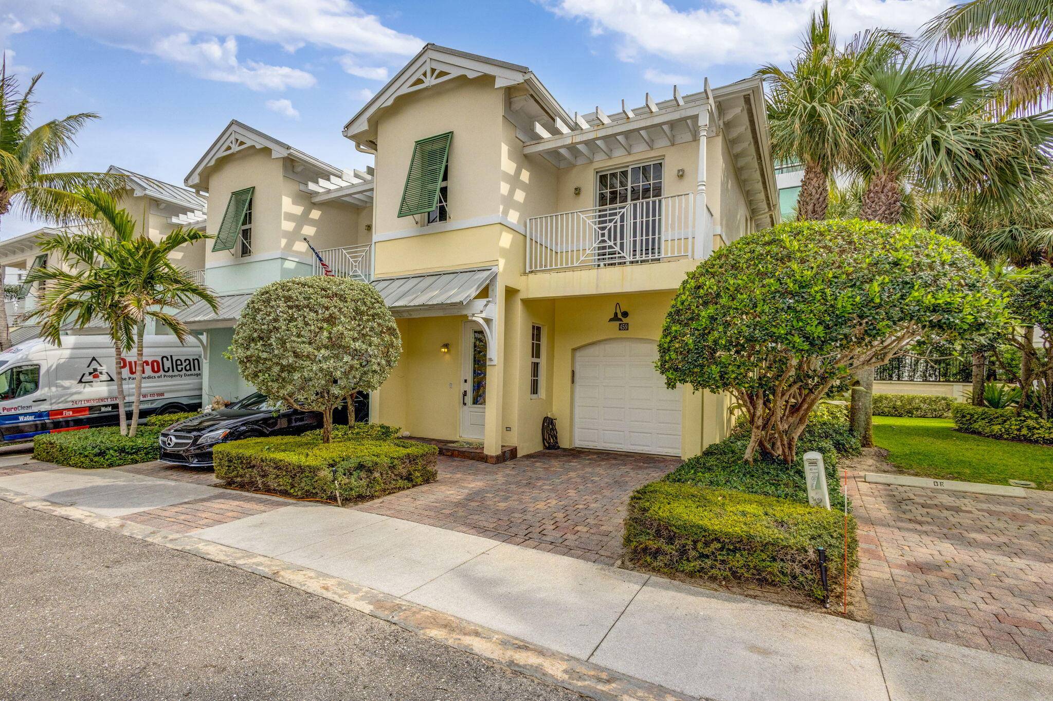 Ocean Ridge is a prime location in the heart of Juno Beach !