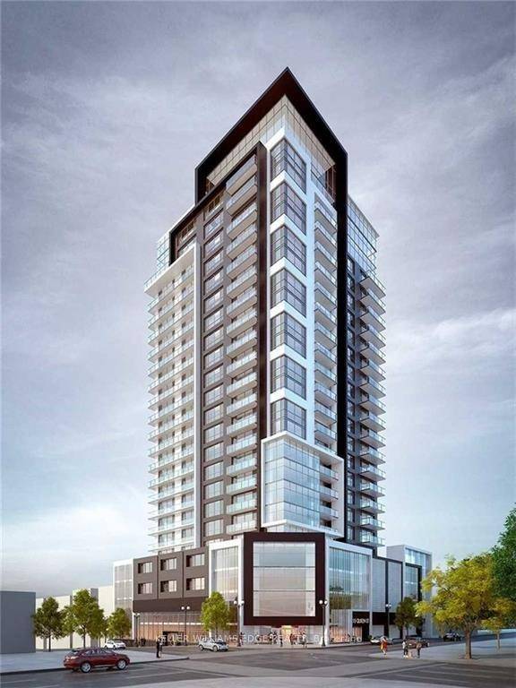 Experience luxury living at its finest on the 17th floor of Platinum, an exceptional building nestled in the heart of downtown Hamilton.