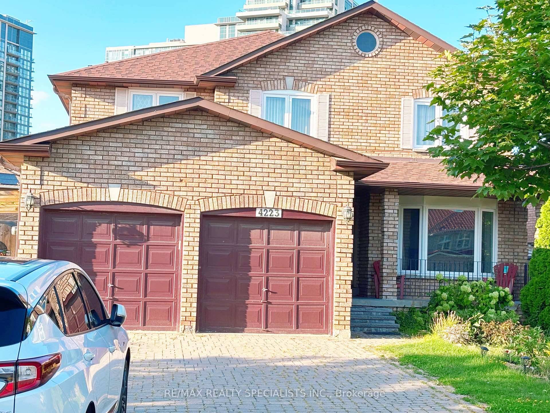 Renovated Basement Apartment In A Centrally Located Detached House In the Heart Of Mississauga.