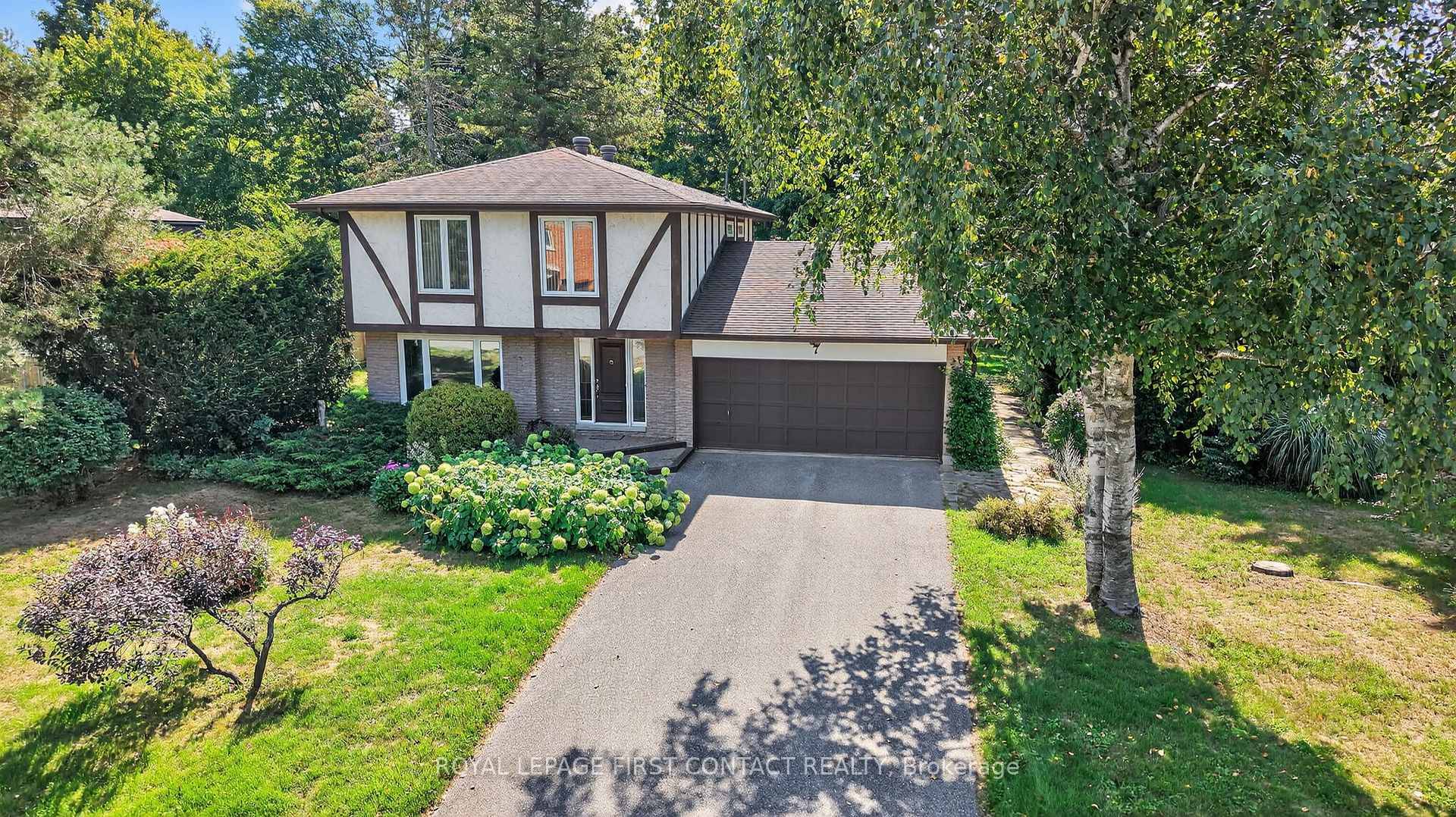 Midhurst home on a quite very low traffic street.