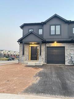 End unit new Townhouse, Very Well maintained.