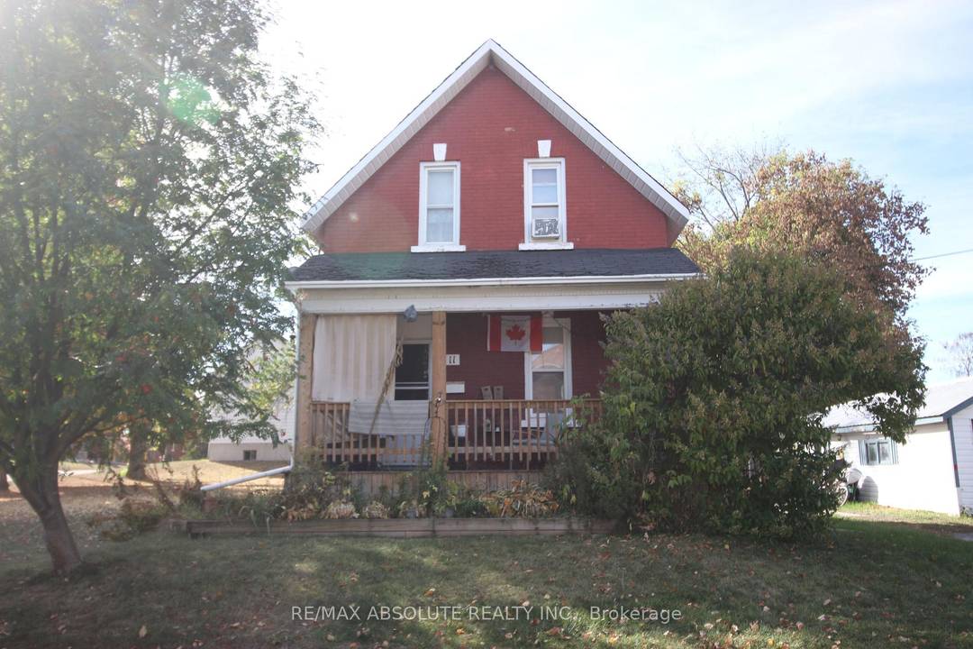 Charming duplex in the sought after Village of Cobden.