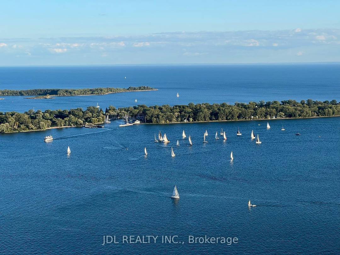 Luxury Condo, Lots of Upgrade, 3 Bedrooms 3 Full Baths Suite at Sugar Wharf By Menkes.