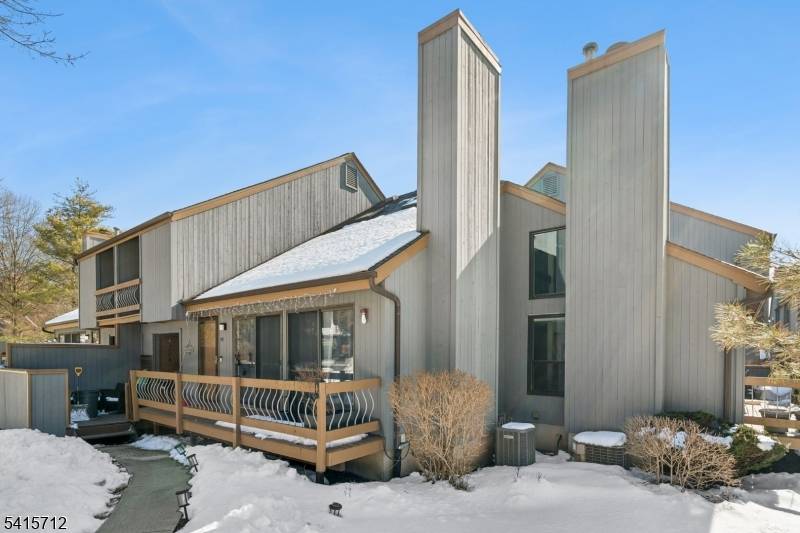 Beautifully updated 2 bed 2.