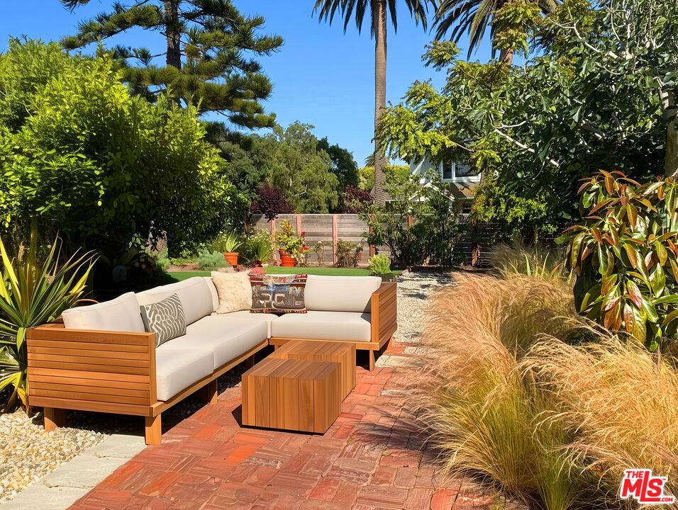 829 Superba Ave 4.0 Marina Del Rey LA