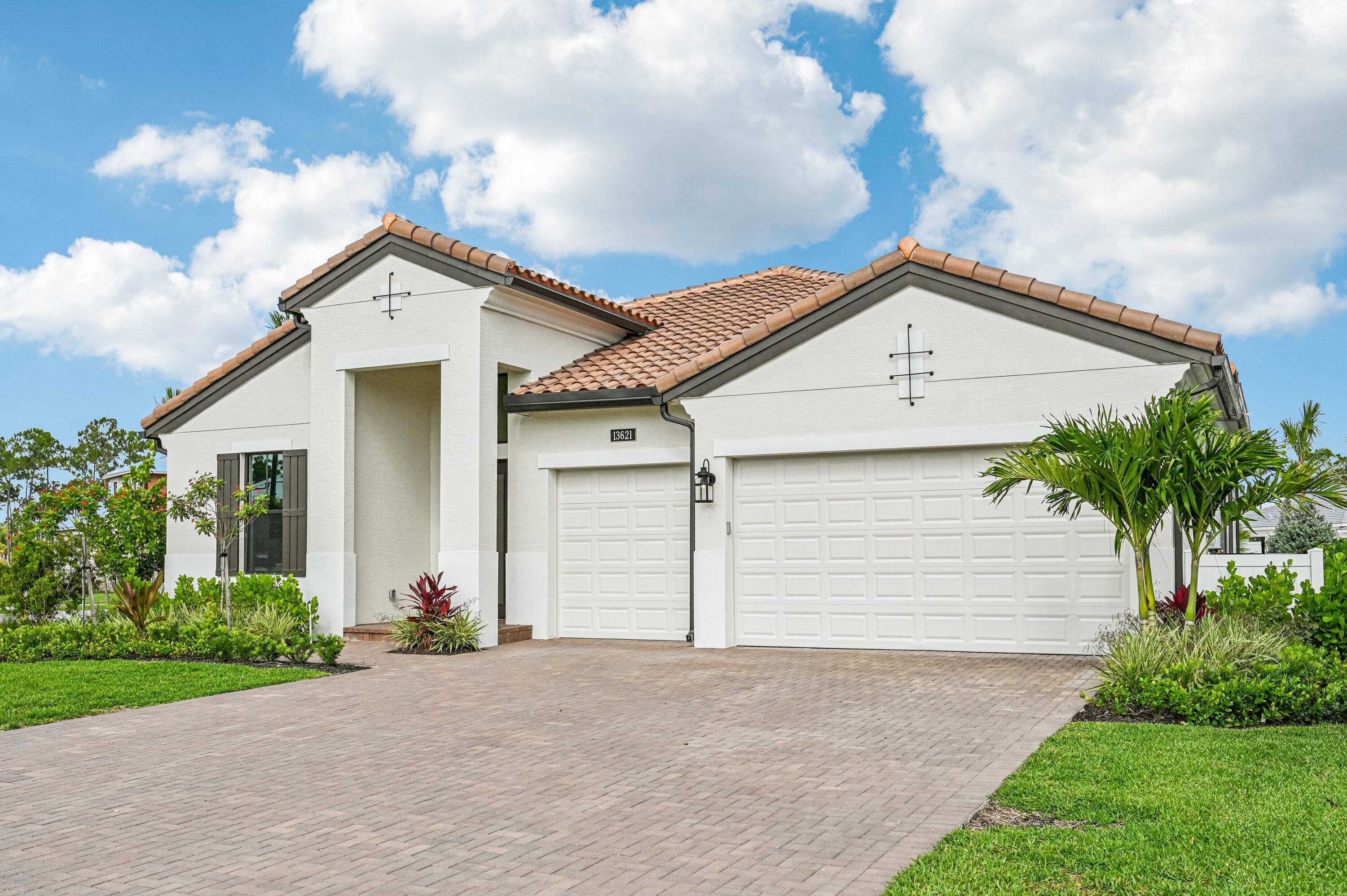 Luxury living awaits in this stunning Kolter built Paige model, located in the prestigious community of L'Ambiance at Avenir.