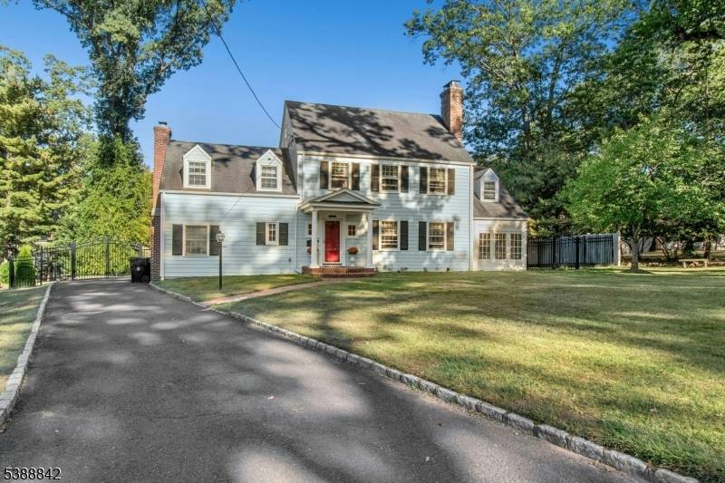 Nestled on a tranquil cul de sac of Plainfield's Historic Netherwood Heights neighborhood, this charming Colonial exudes timeless appeal and has been thoughtfully updated and meticulously maintained.