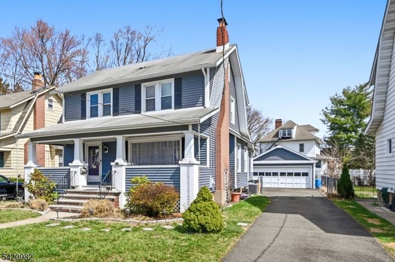 THIS CHARMING 4 BEDROOM. 2 1 2 BATH COLONIAL IS LOCATED ON A VERY NICE ST.