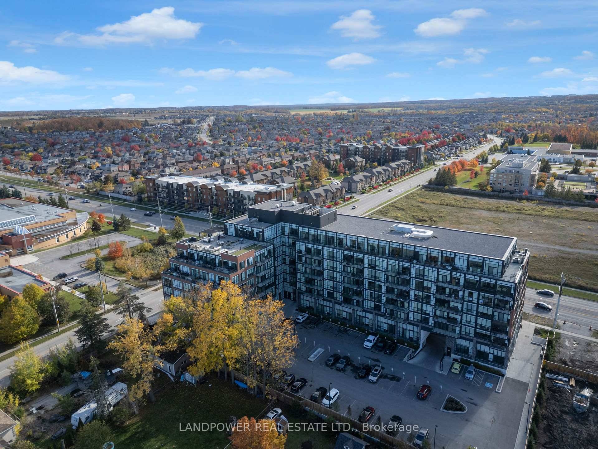 Welcome To This Stunning Penthouse In Barrie 1 Bedroom amp ; 1 Bath Highly Sought After.