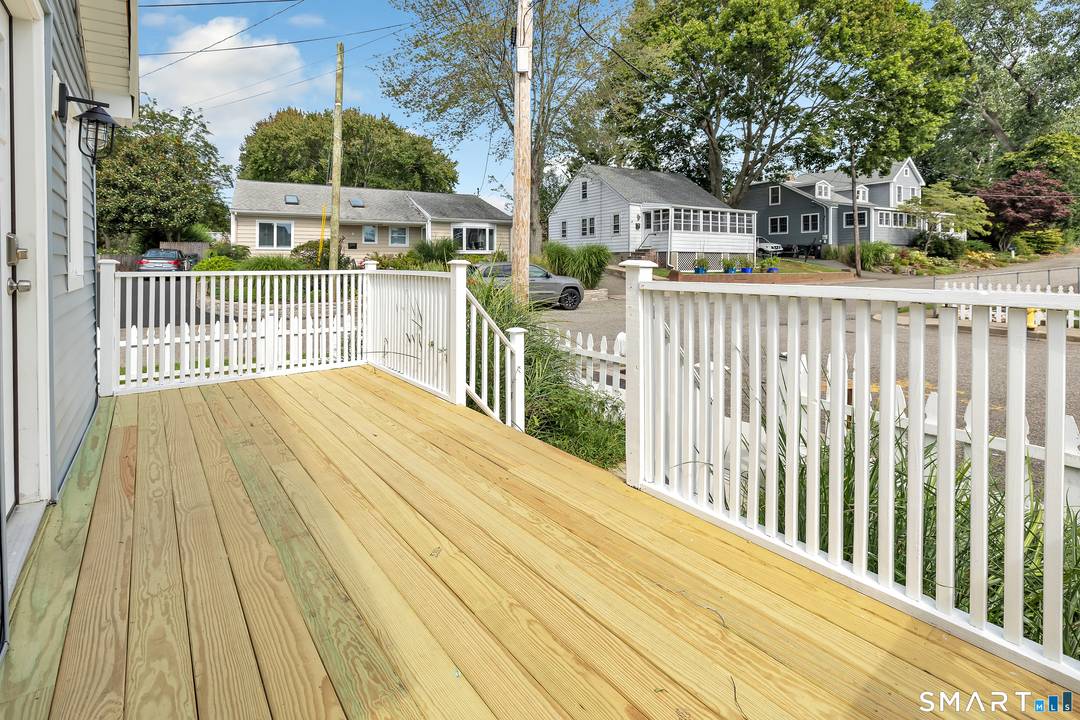 Charming Woodmont beach bungalow just one block from the Long Island Sound.