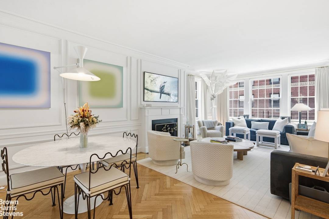 Turnkey High Floor Park Avenue Perfection Designed in 1927 by renowned architect Mott B.