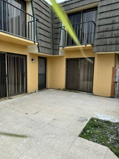 Welcome to this charming 2 bed, 2.