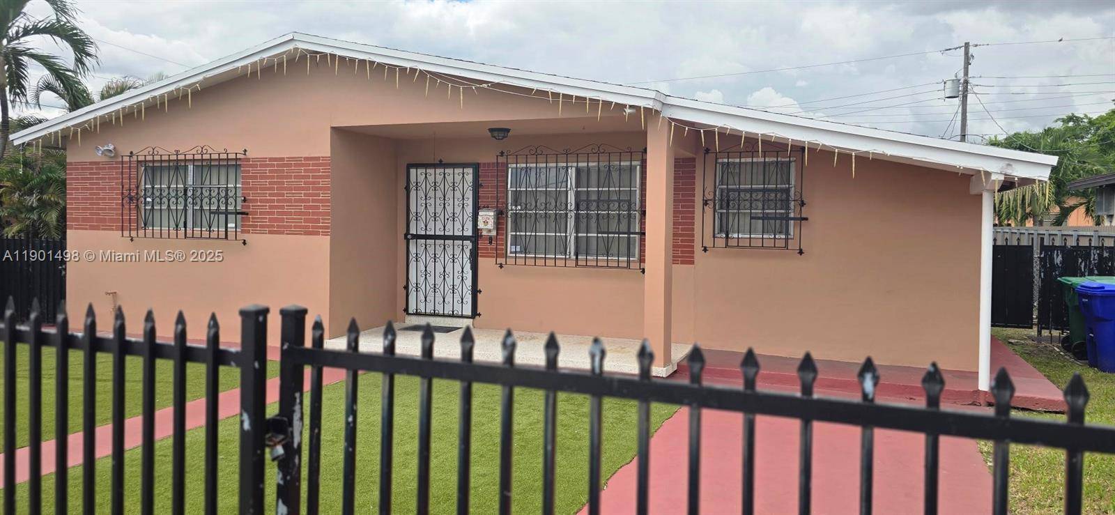 Welcome home ! This charming large 3 bedroom, 2 bath property offers plenty of space for comfortable living and entertaining.