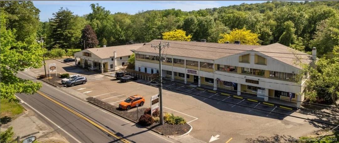 Prime Investment Opportunity in Chester, CT Presenting 189 191 Middlesex Avenue, a fully leased, mixed use property offering an exceptional investment opportunity in the heart of Chester, Connecticut.