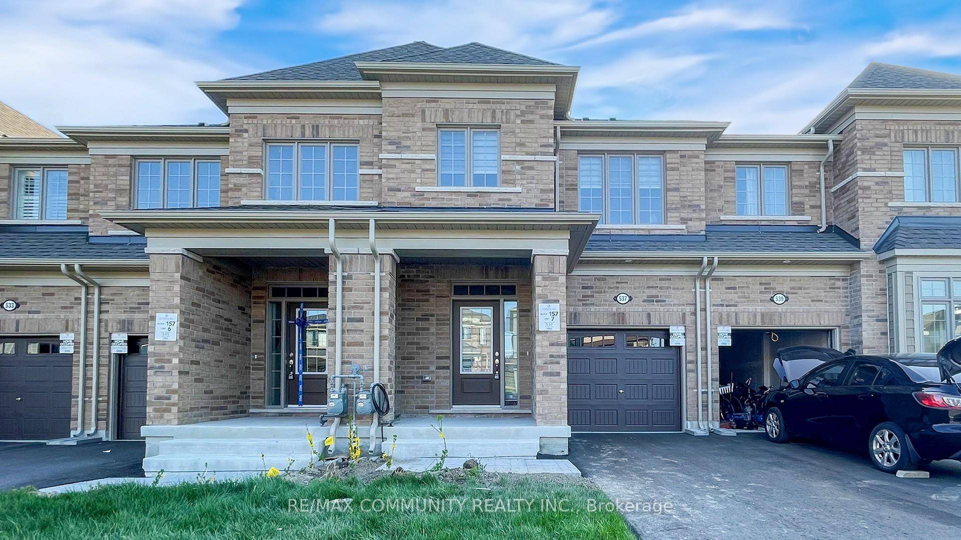 Beautiful freehold townhome built by Tribute Homes, situated in the highly desirable Coburg Trails Community.