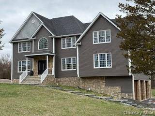 New construction Colonial in the city of Lagrange, and the Arlington School District and close proximity to NYC.
