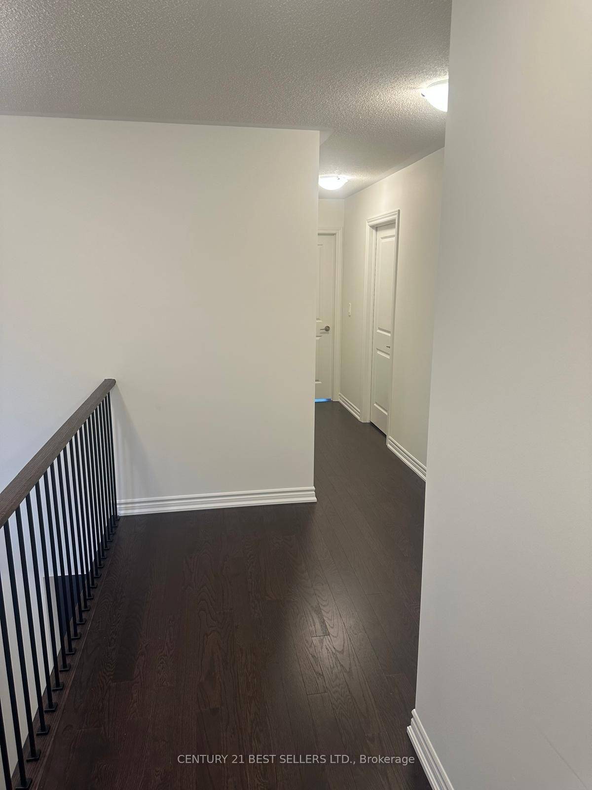 Welcome to Savoline Blvd in sought after Hawthorne Harrison one of Milton's most family friendly pockets.