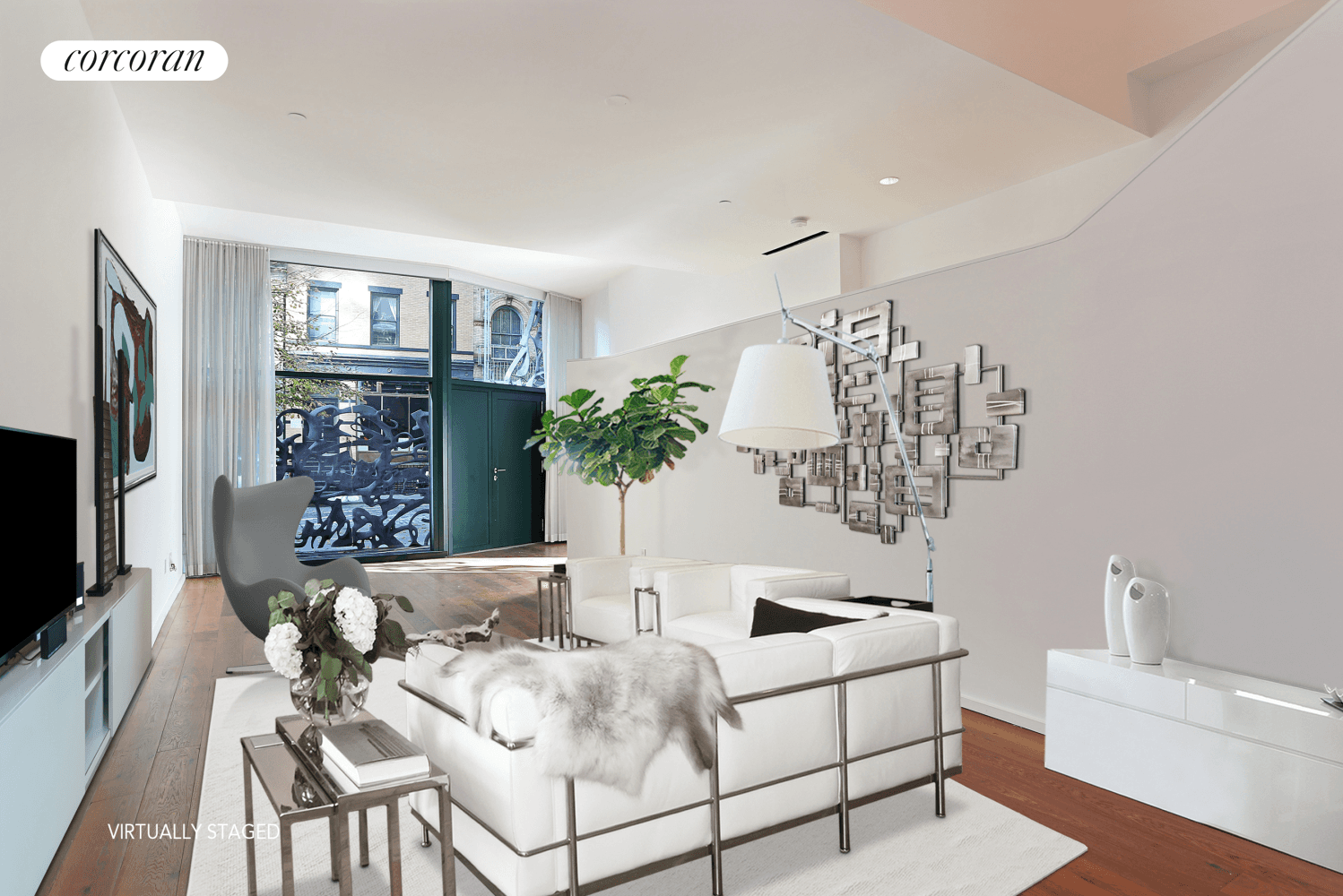 This beautiful triplex home featuring three bedrooms, four full baths, media room and a 757 sf garden, is located in one of downtown's most iconic buildings.